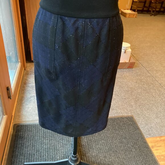 NEVER WORN - DIANE VON FURSTENBERG SKIRT SUIT - Picture 3 of 11